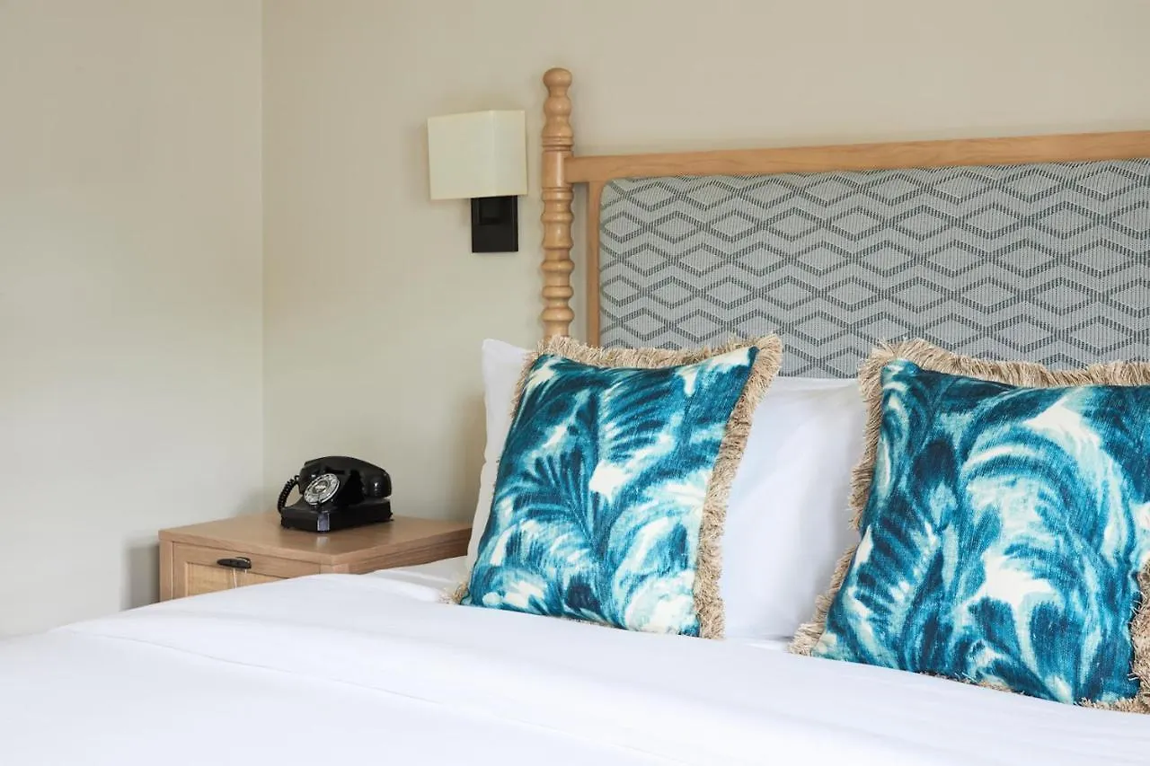 Faraway 4* Nantucket
