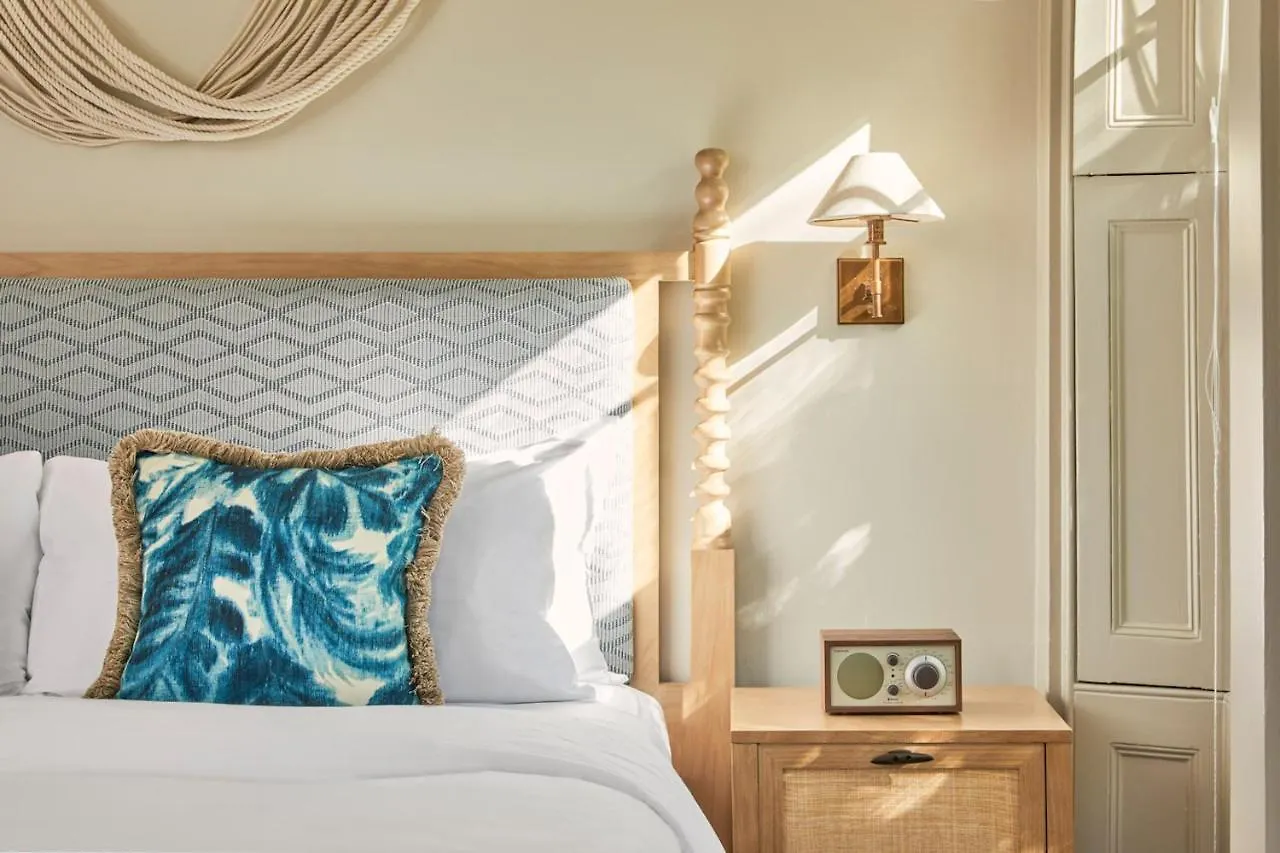 Faraway Nantucket