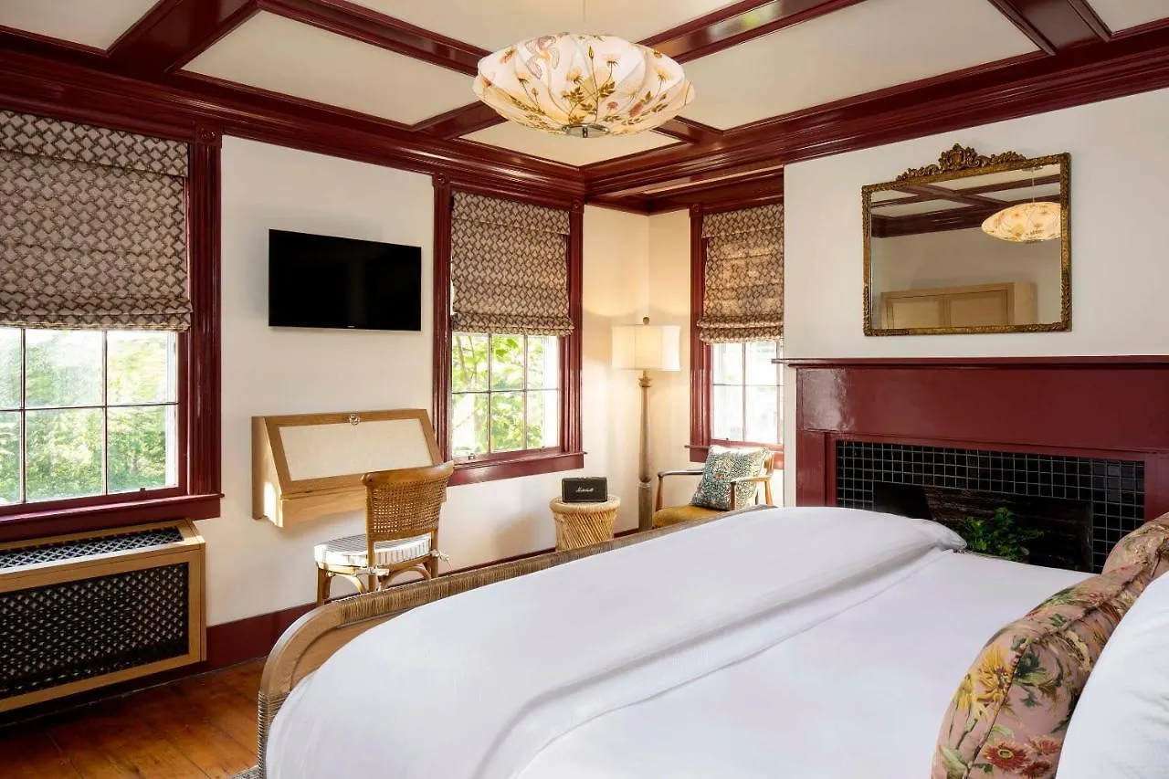 Life House, Hotell 4*