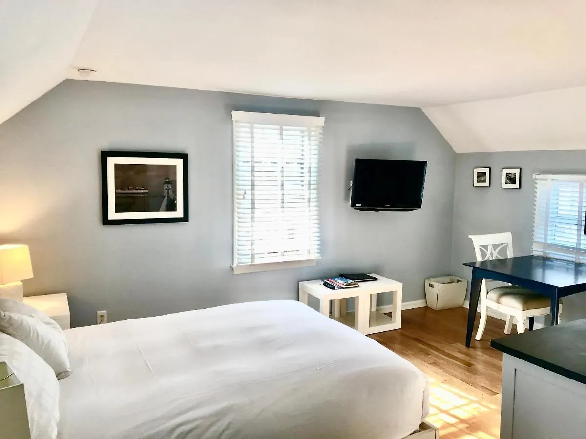 The At Boat Basin Hotell 4*