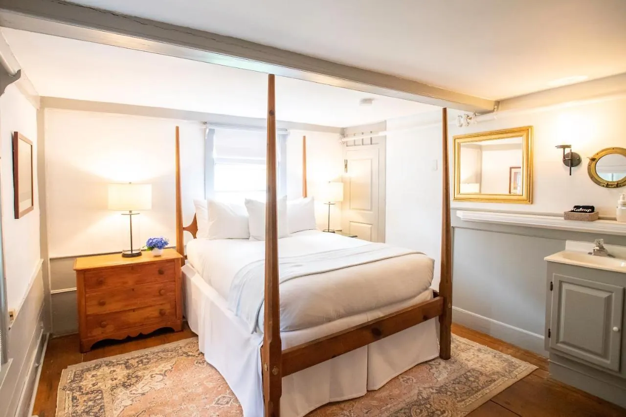 Anchor Bed & Breakfast Nantucket