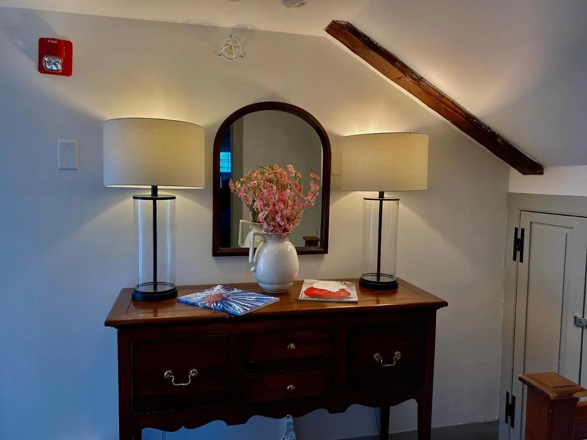 Anchor Bed & Breakfast Nantucket