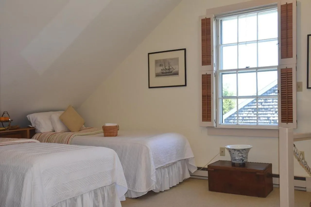 Bed & Breakfast 29 India House Nantucket