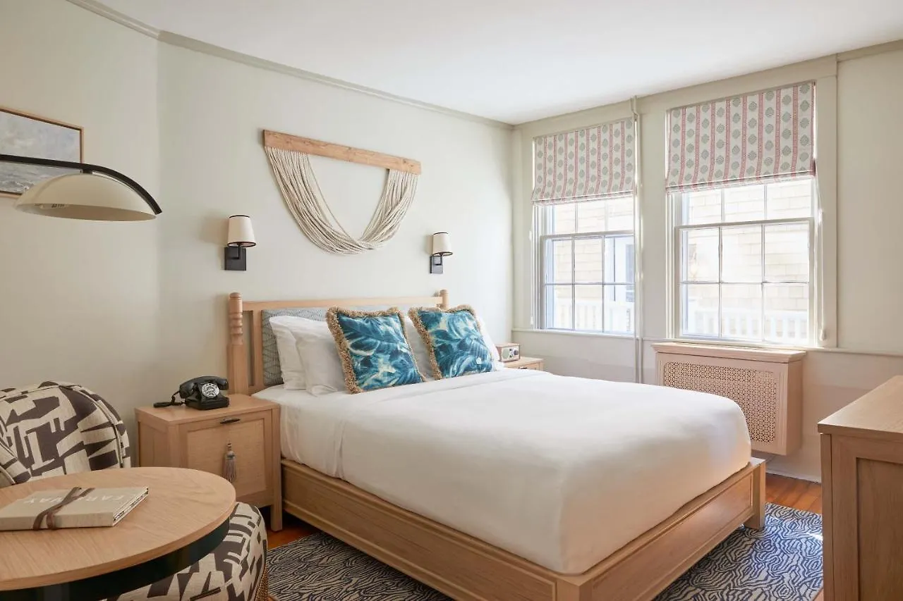 Hotel Faraway