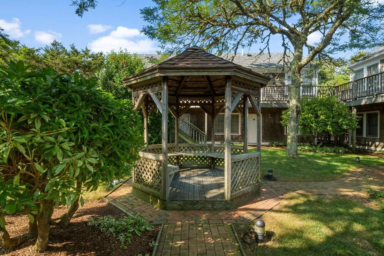 Nantucket Inn Hotel 3*