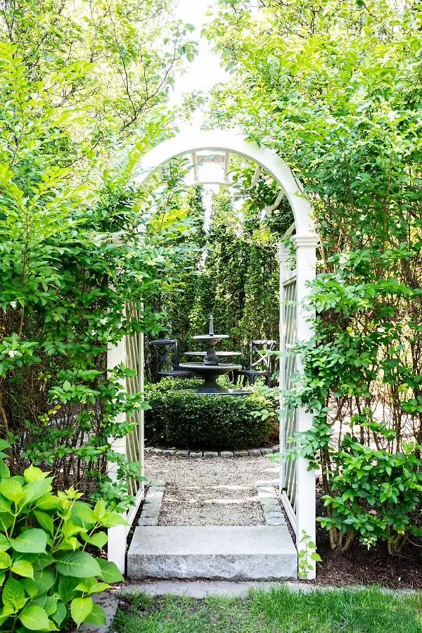 Inn The Swain House At 21 Broad Nantucket