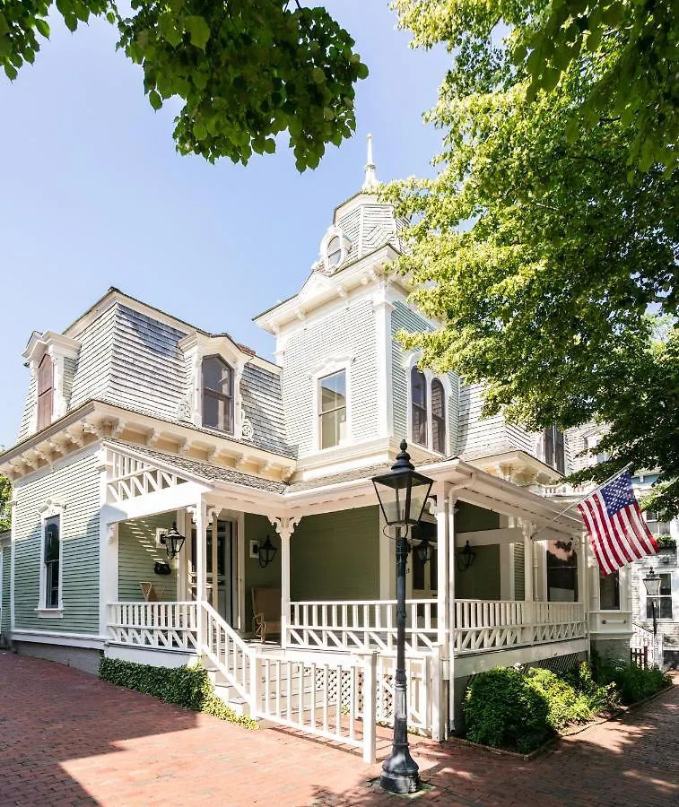 The Swain House At 21 Broad Inn