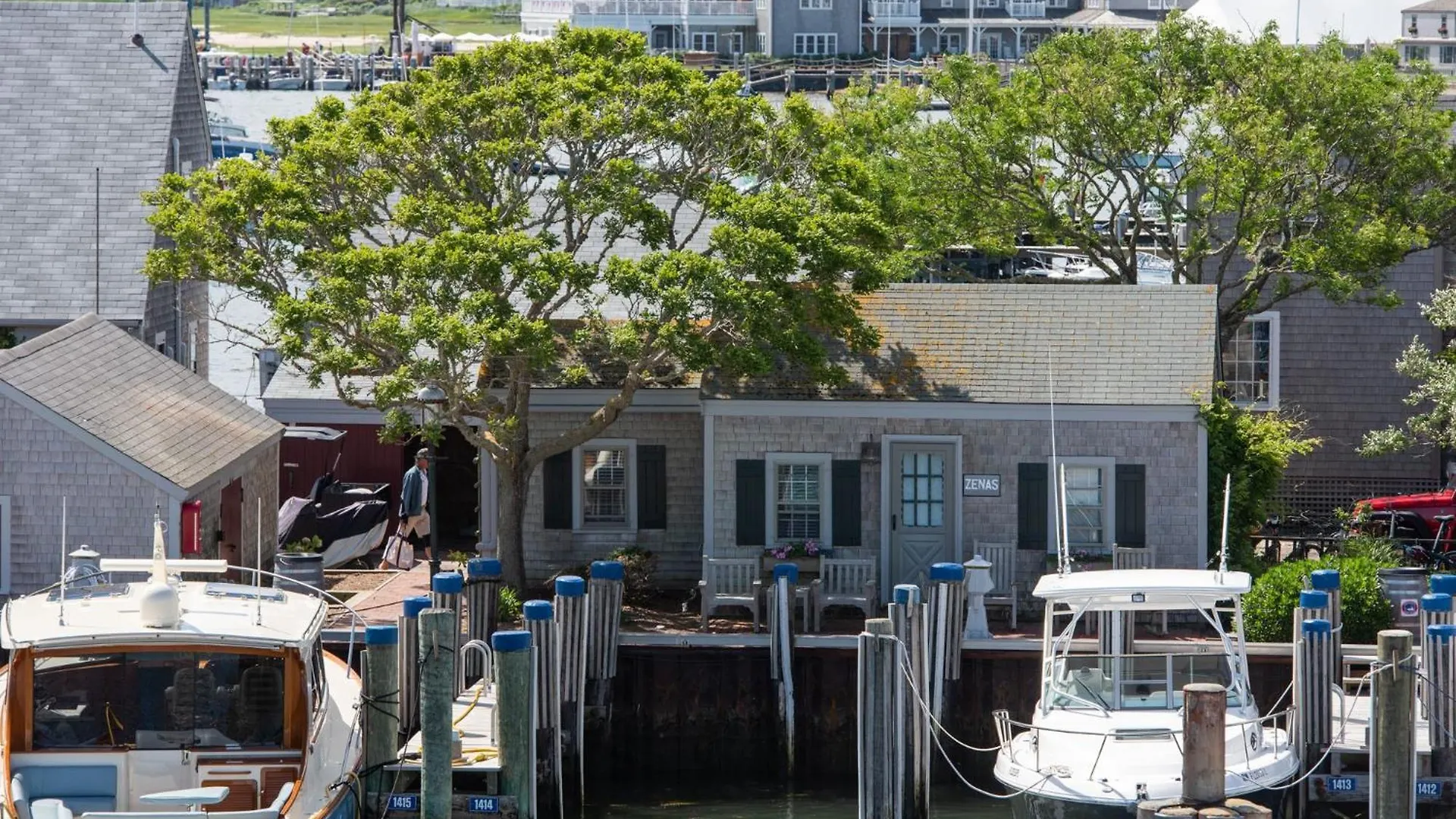 The At Boat Basin 4*