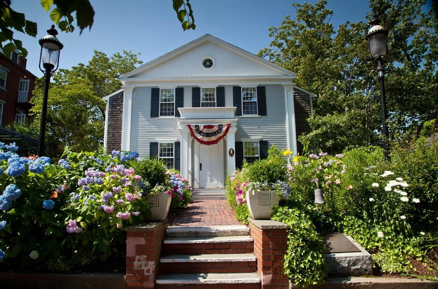 Jared Coffin House