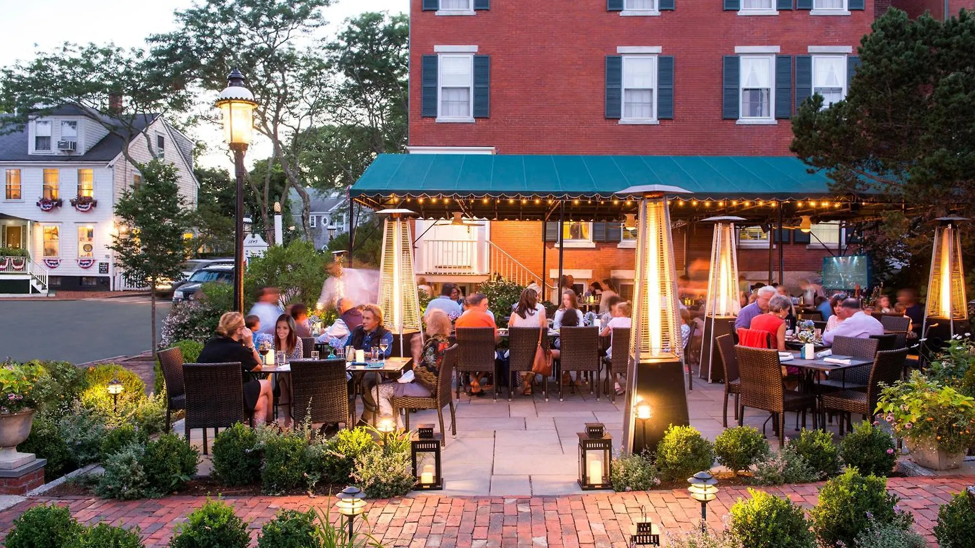 Jared Coffin House Inn