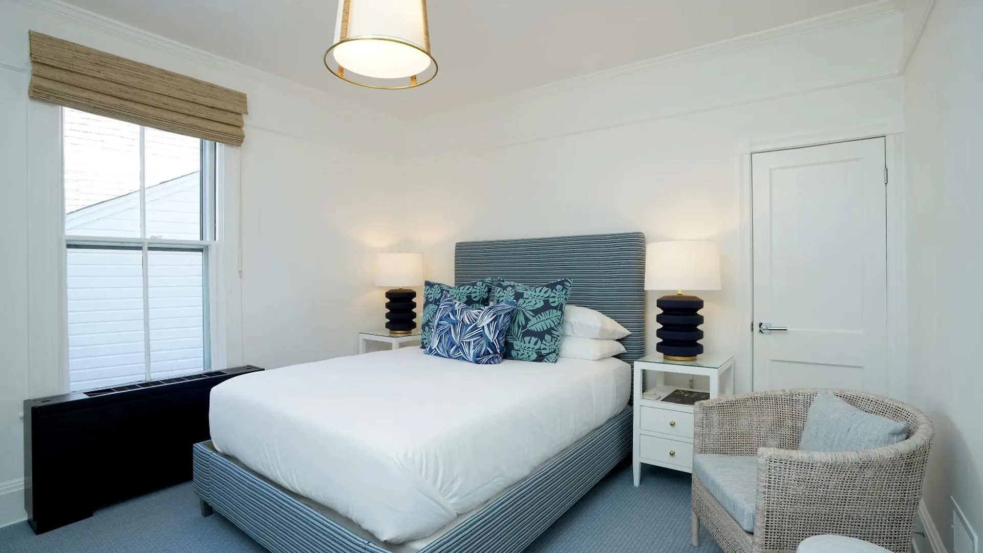 76 Main Ink Press Hotell 3*
