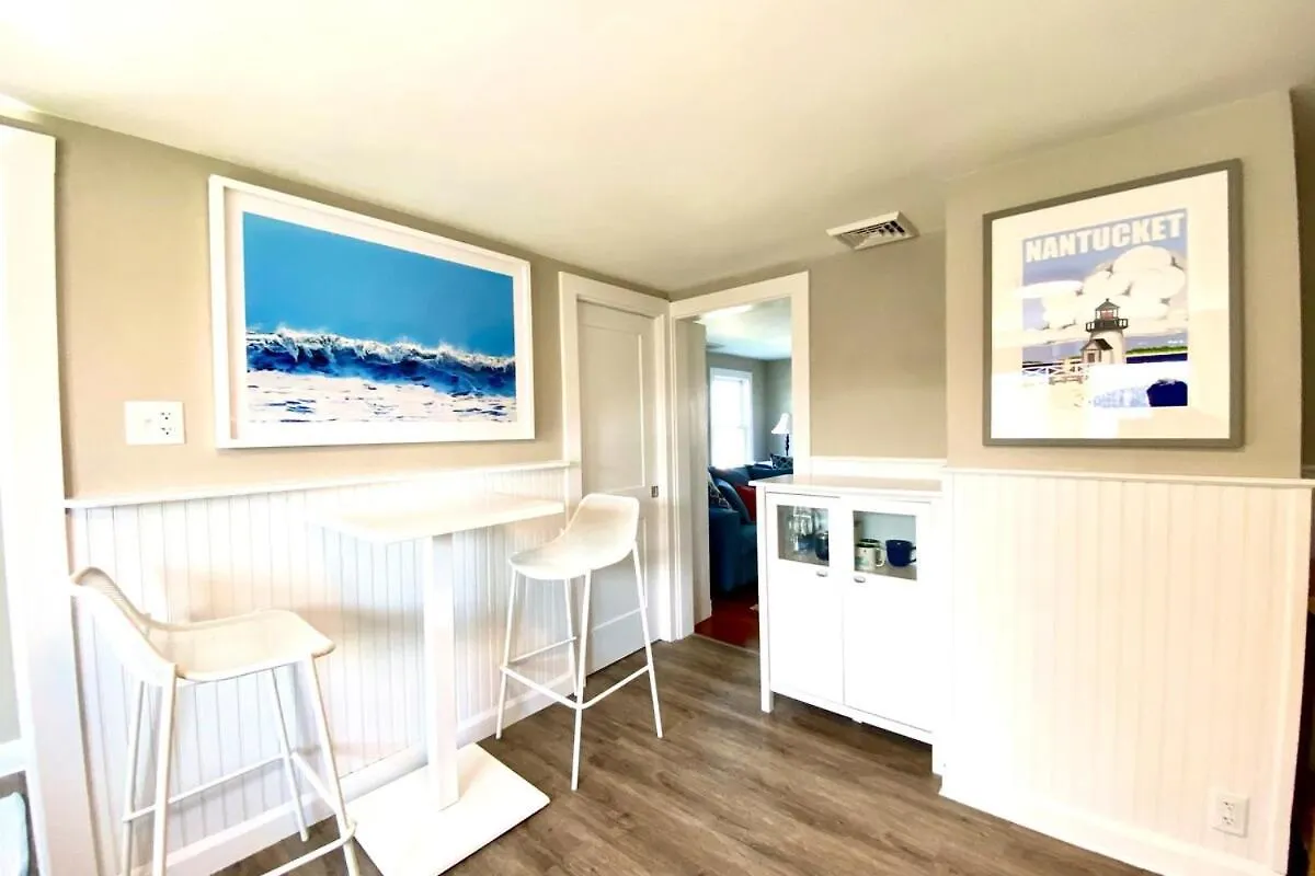 Luxurious Madaket Oceanside Retreat Holiday home