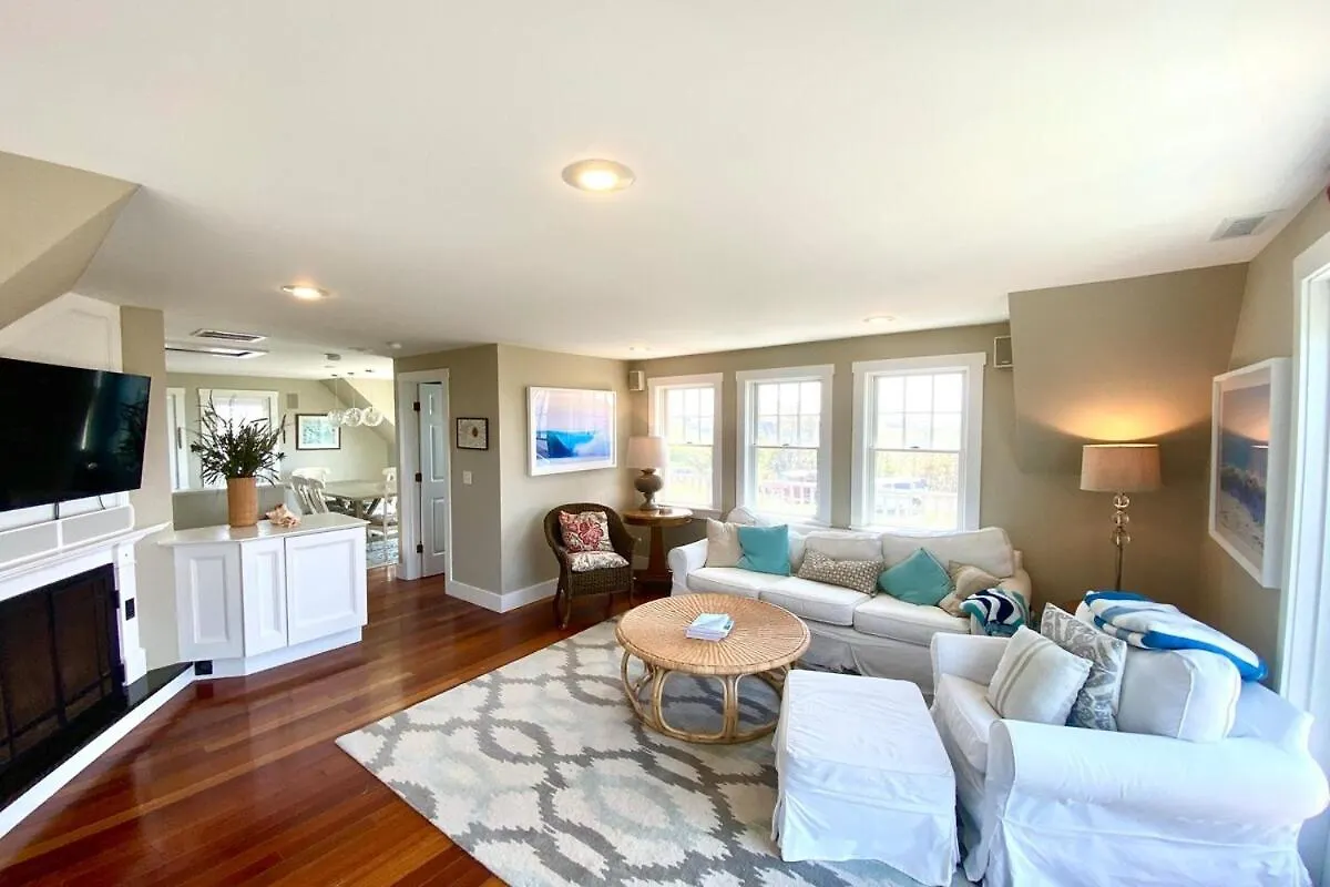 Luxurious Madaket Oceanside Retreat Holiday home