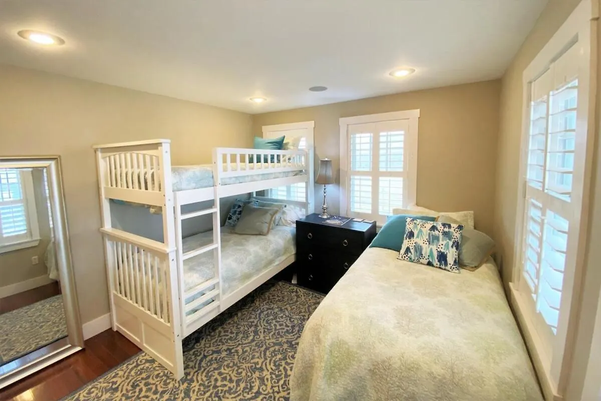 Holiday home Luxurious Madaket Oceanside Retreat *