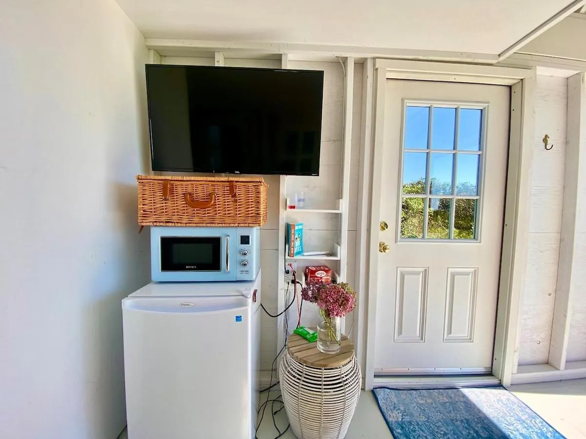 Luxurious Madaket Oceanside Retreat *