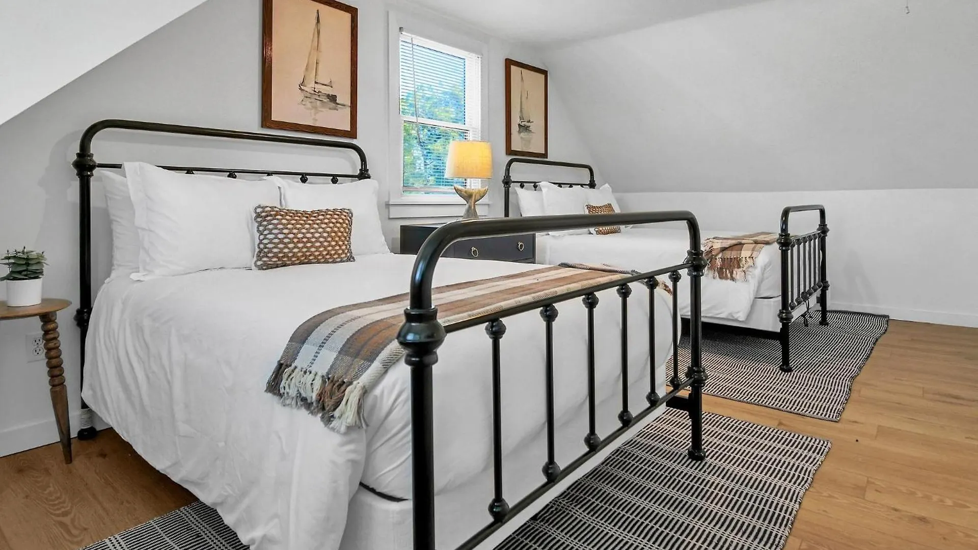 Charming 3br In Nantucket's Natural Beauty