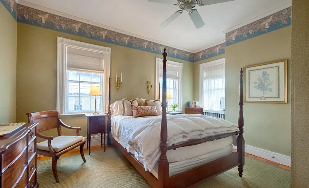 Bed & Breakfast Sherburne 3*