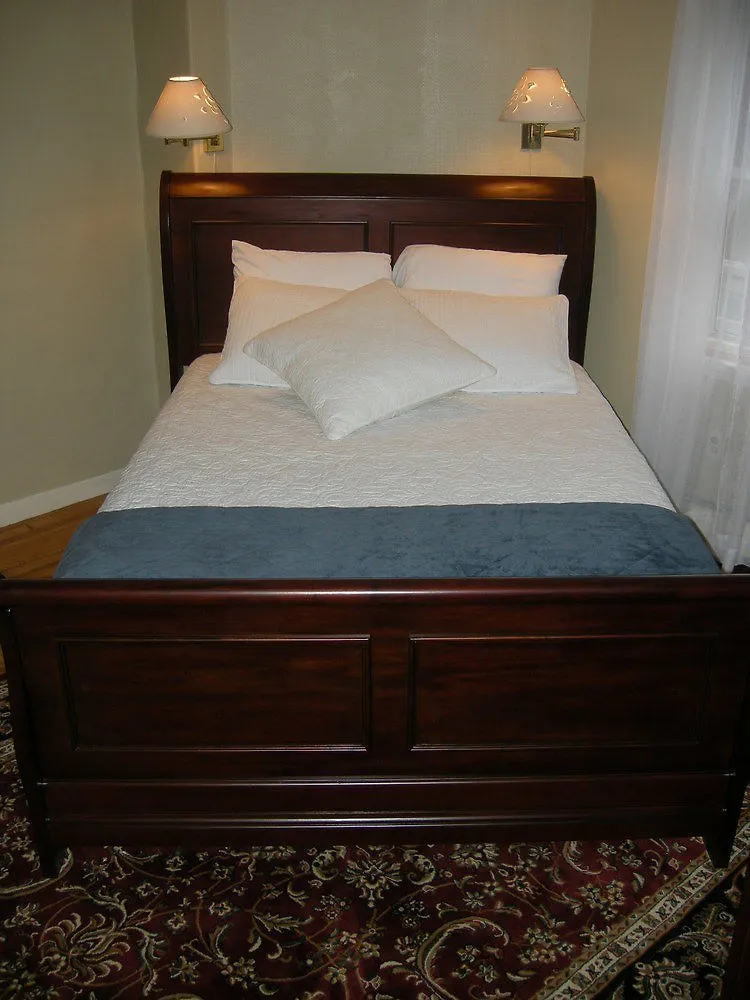 Hotell White House 3*