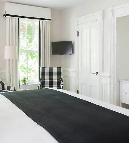76 Main Ink Press Hotell 3*