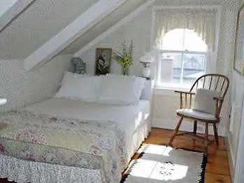 Cliff 4* Nantucket