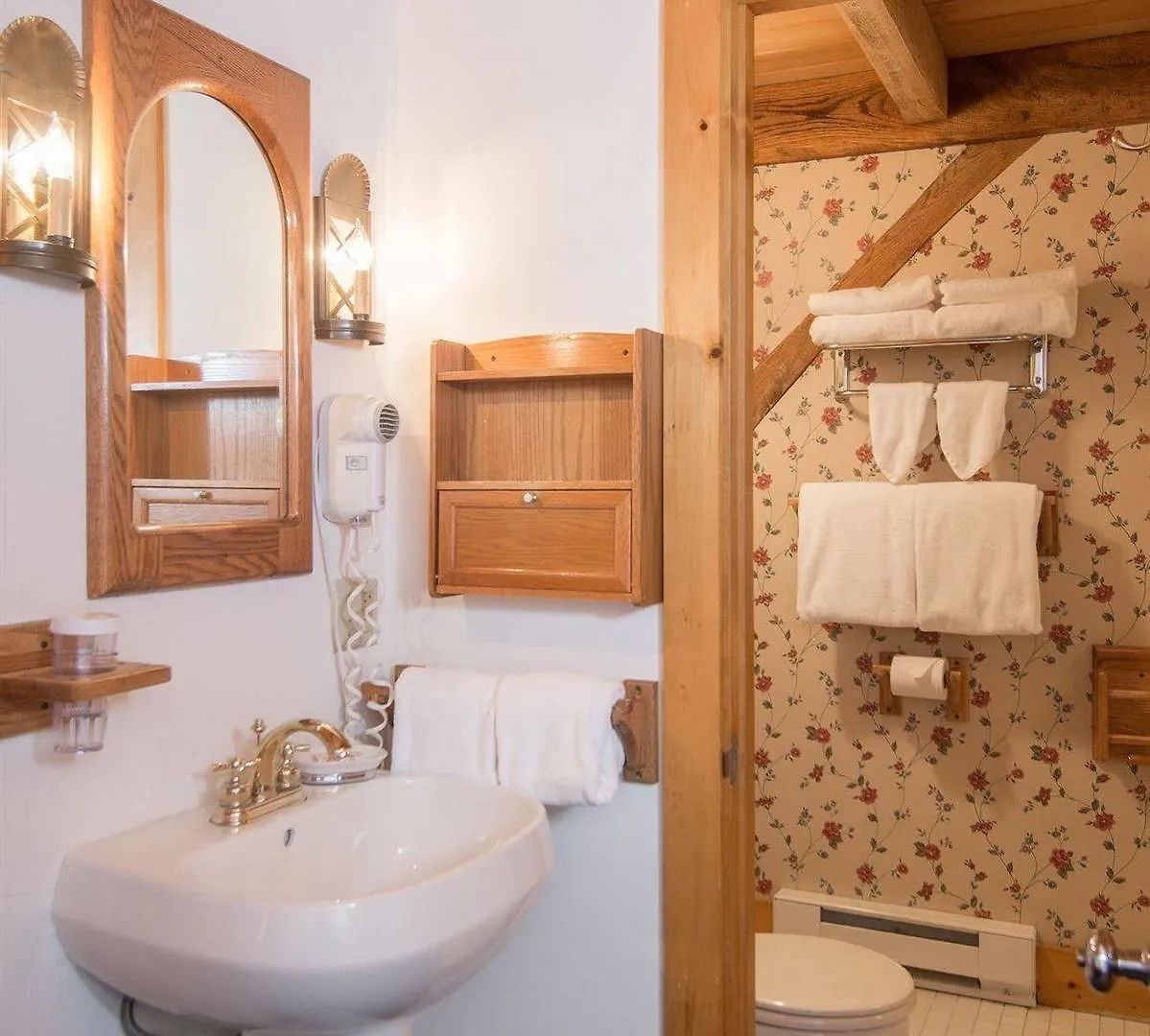 Seven Sea Street 3*