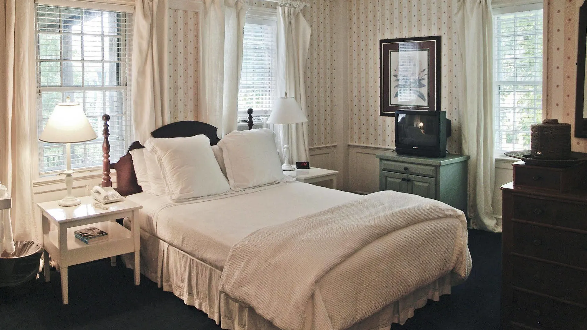 Ships Hotel Nantucket