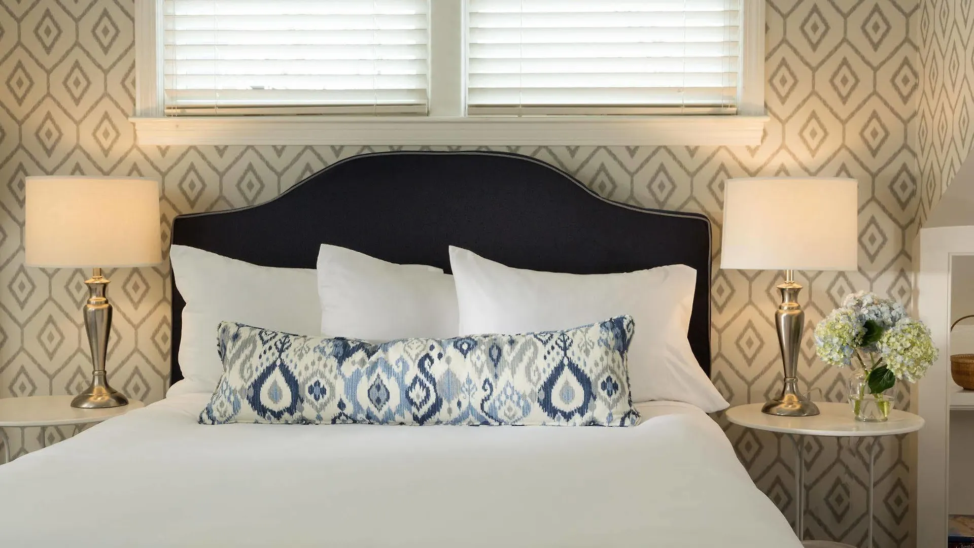 Bed & Breakfast Brass Lantern Nantucket