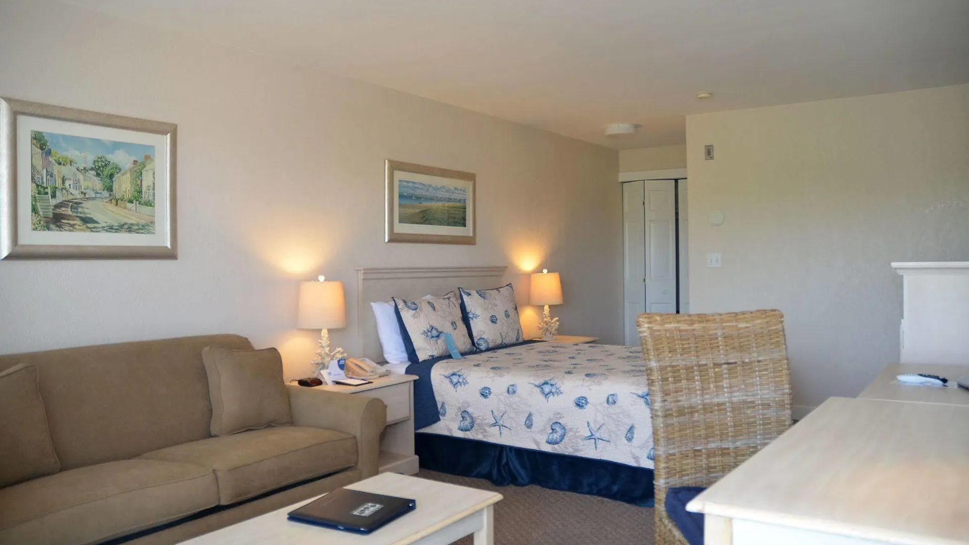Hotell Beachside On 4*