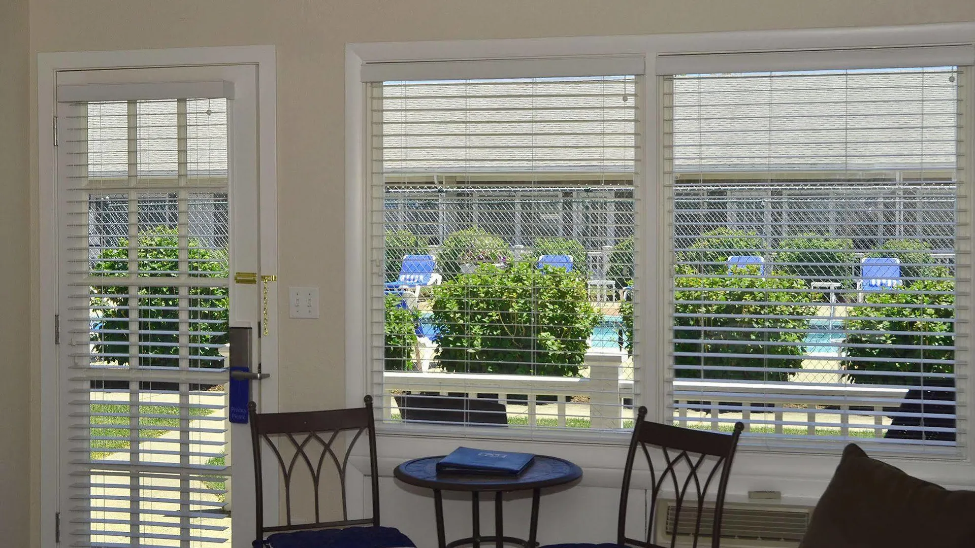 Hotell Beachside On 4*