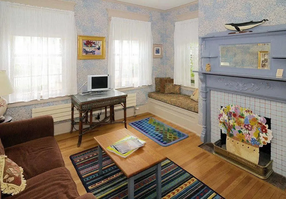 The Chestnut House 3*