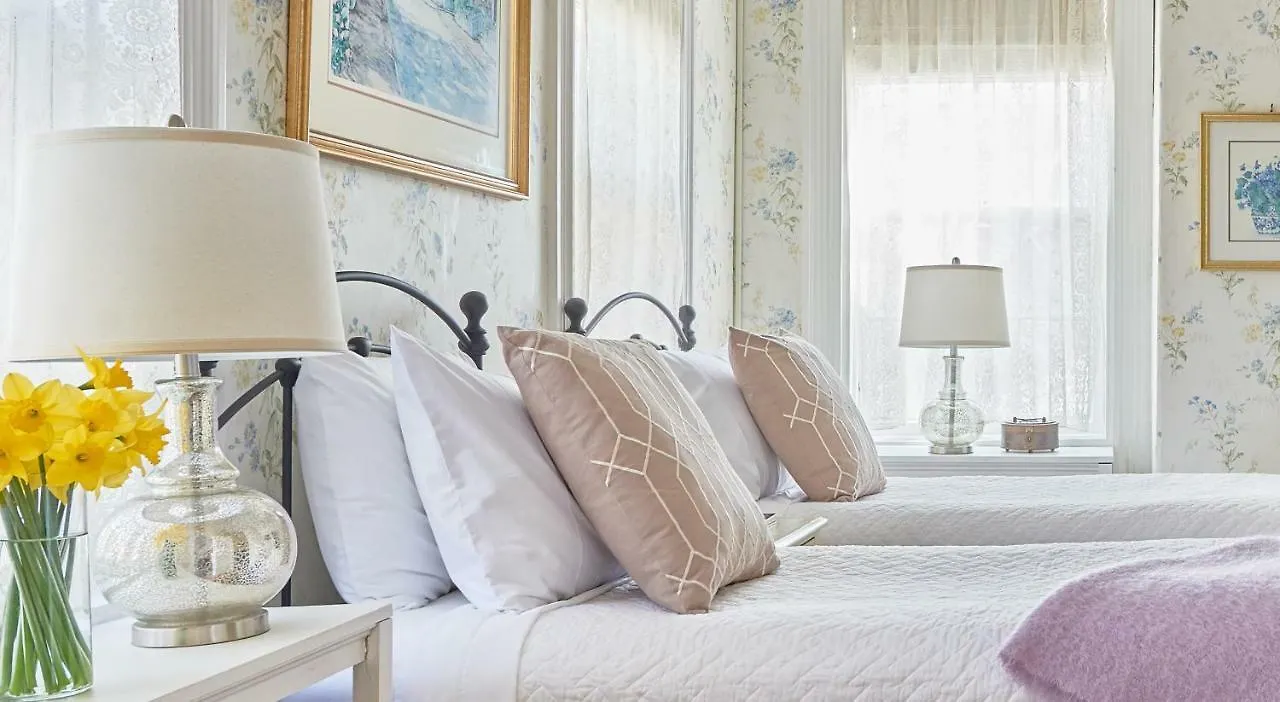 Bed & Breakfast Sherburne 3*