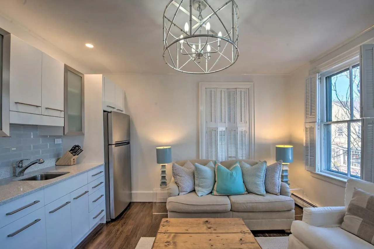 Couples Retreat In Walk To Attractions! Nantucket
