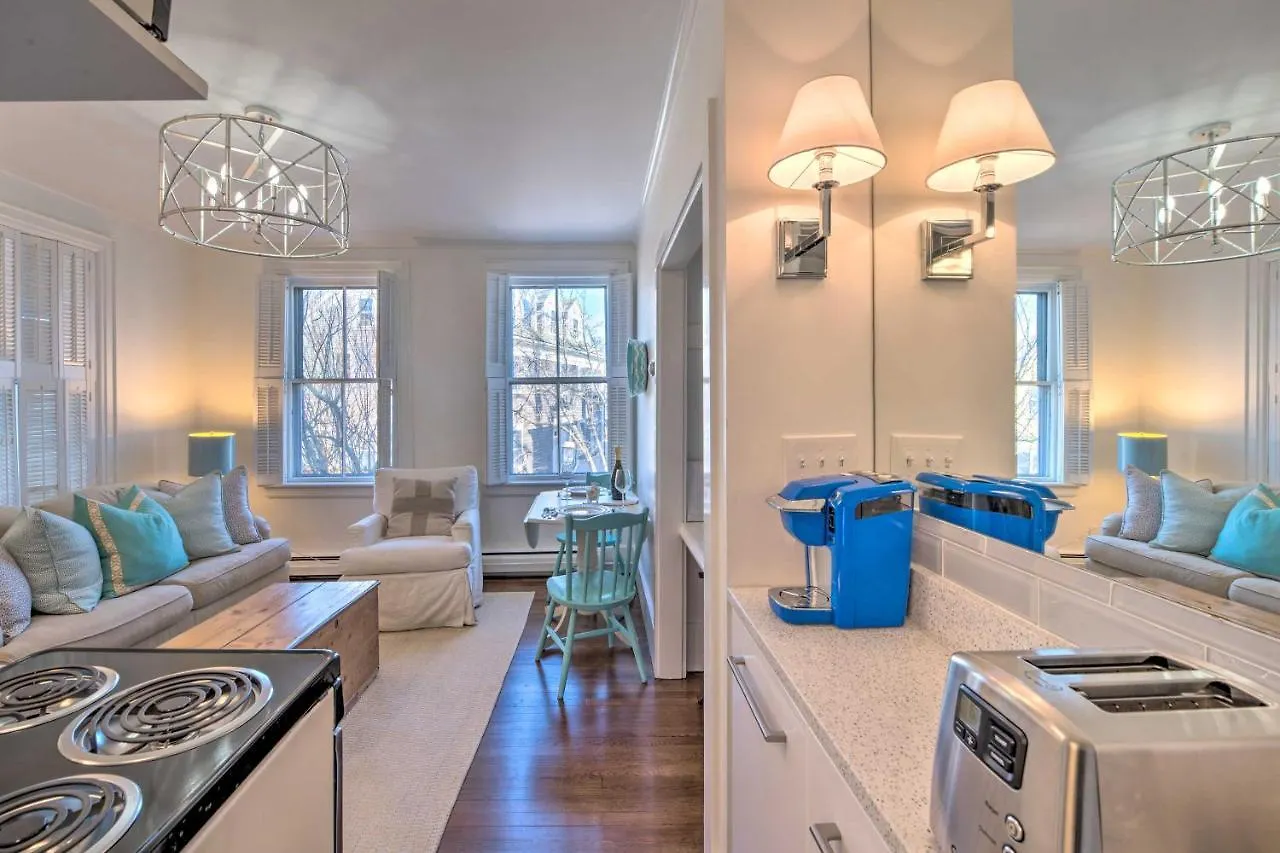 Couples Retreat In Walk To Attractions! * Nantucket