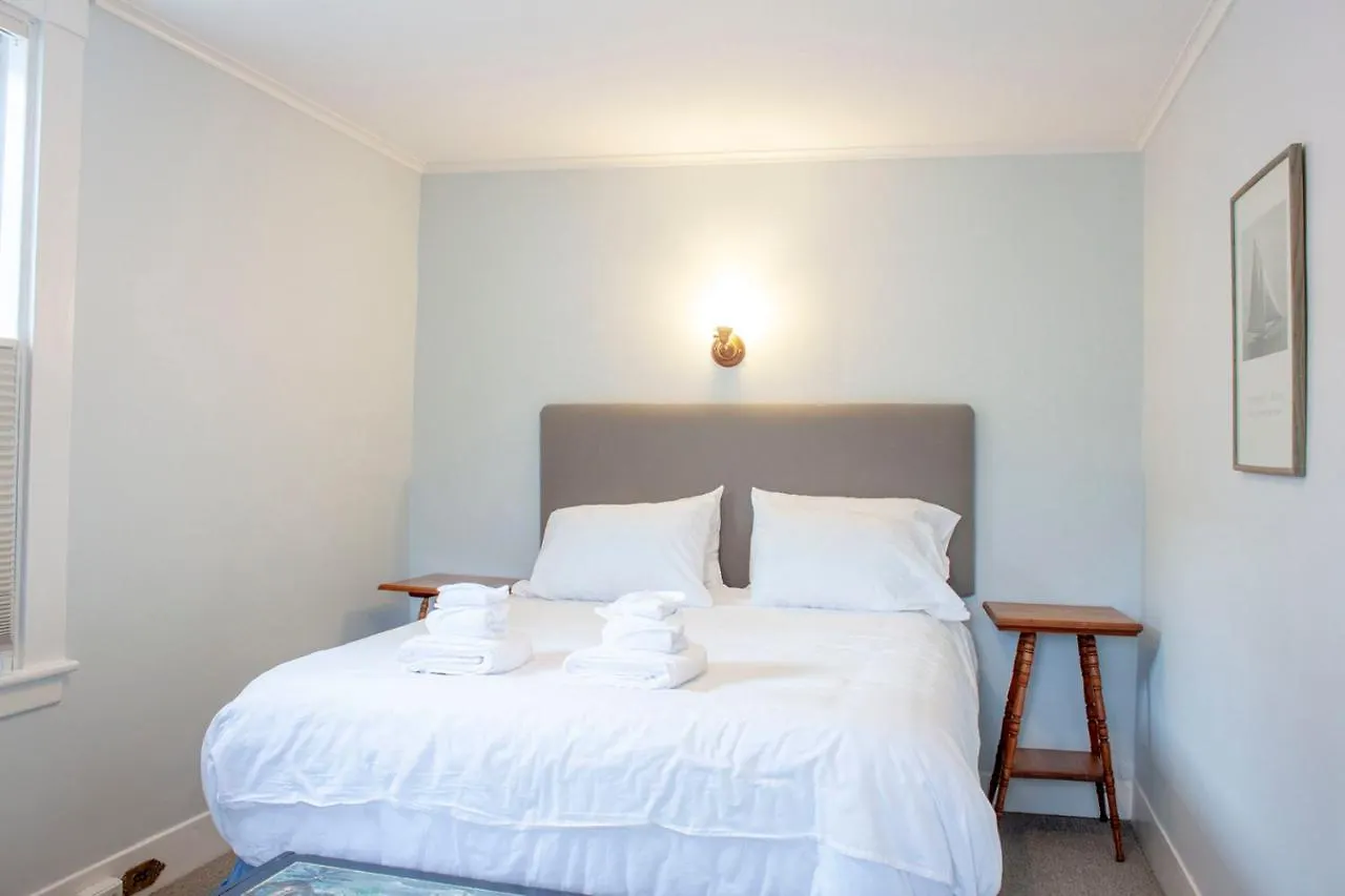 Hotell Hawthorn House 3*