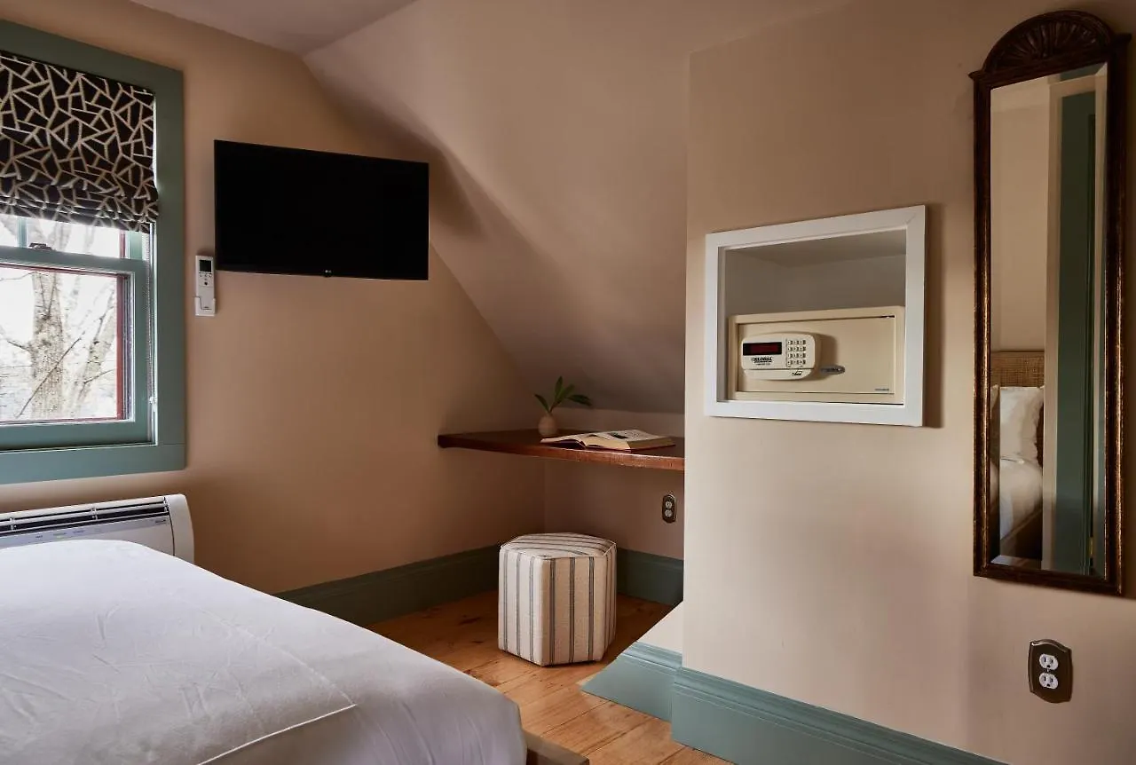 Life House,
