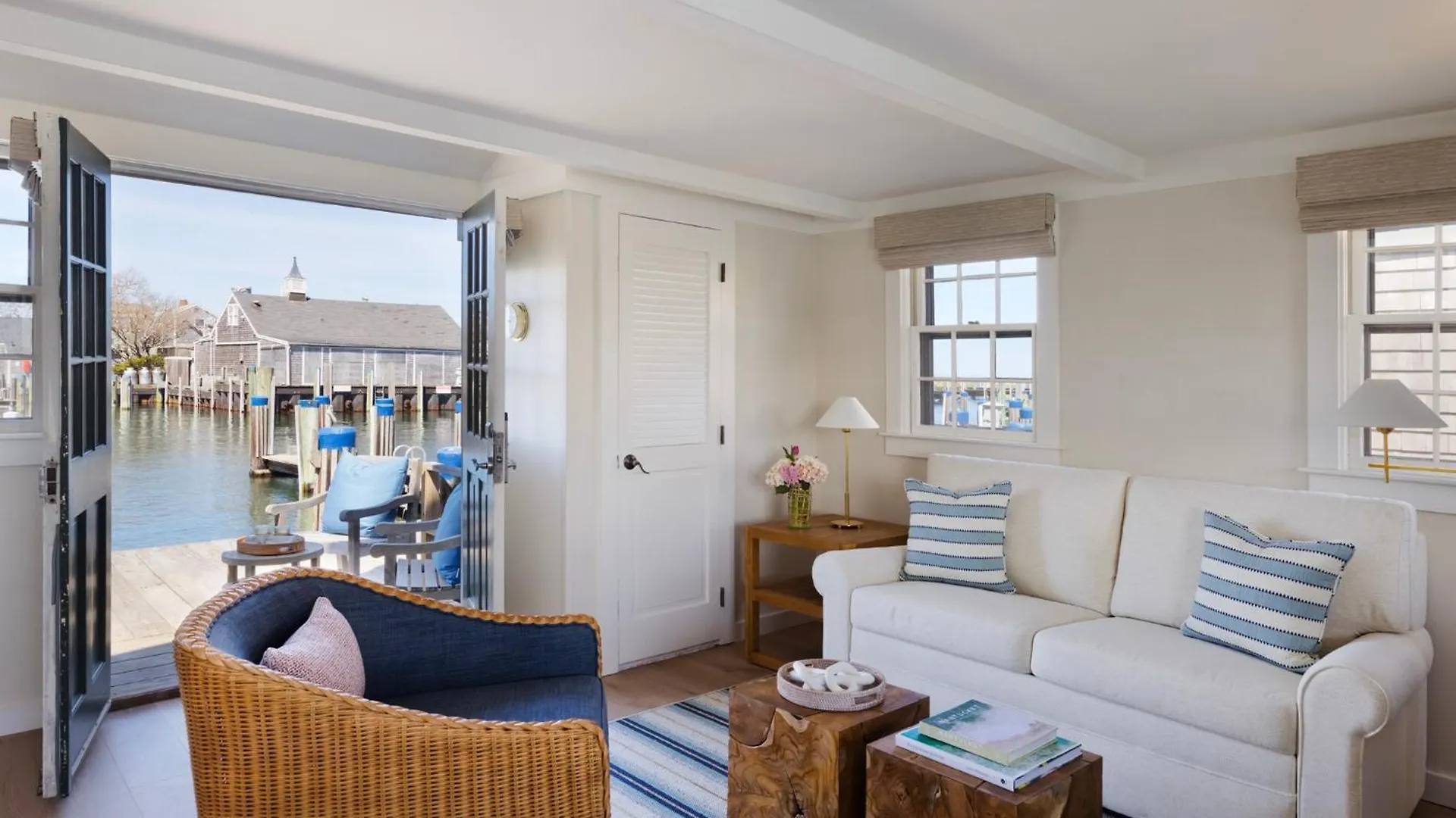 The At Boat Basin 4*