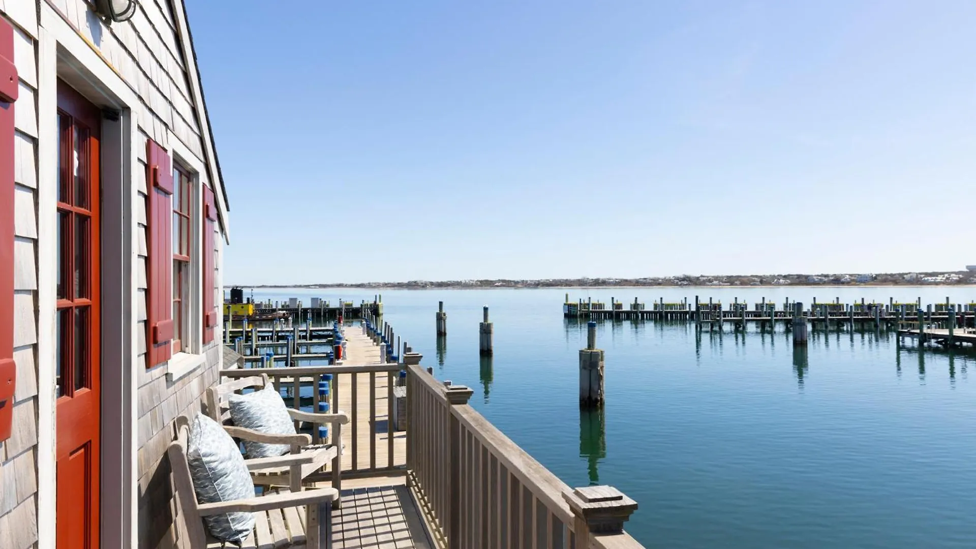 The At Boat Basin 4* Nantucket