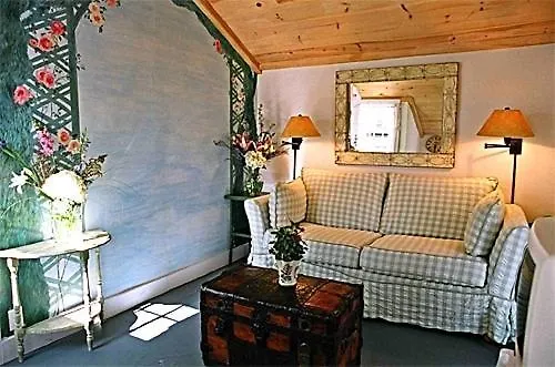 The Summer House Cottages Inn Nantucket