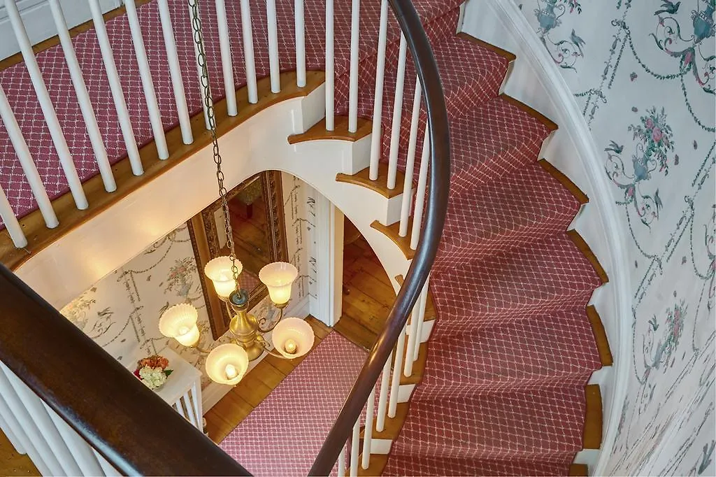 Bed and Breakfast Sherburne 3*