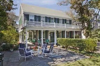 The Barnacle Hotell