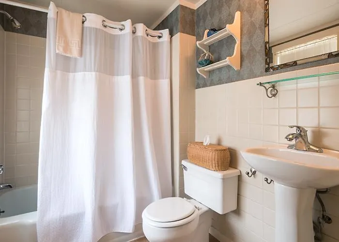 Hawthorn House 3* Nantucket