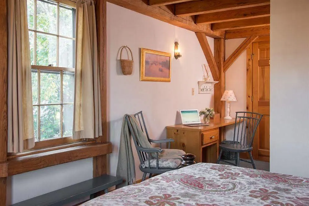 Seven Sea Street Bed & Breakfast 3*